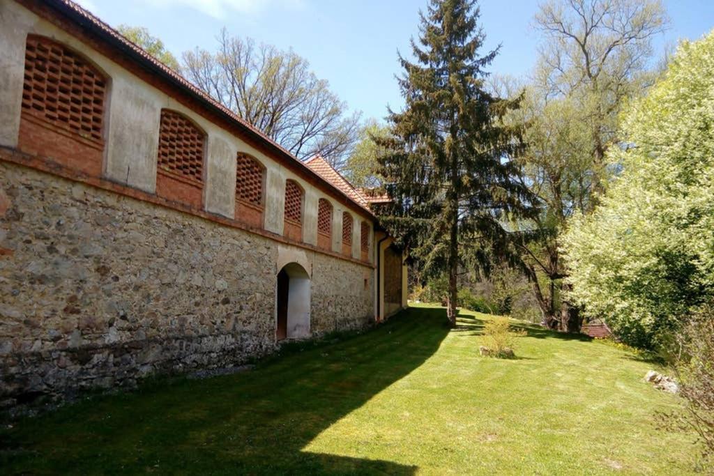 Zámeček Zdíky - Moderní malý apartmán Bujanov Exterior foto